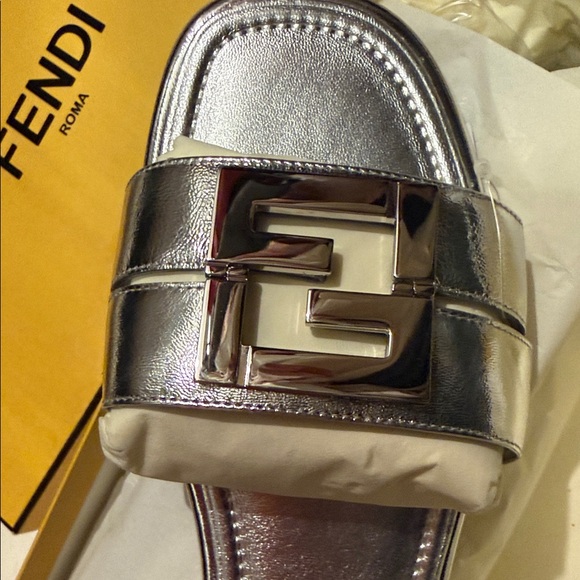 Fendi FFold Metallic Slide Sandals size EU 40 BNWB - Picture 2 of 9